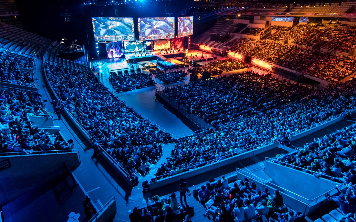 起发光的是 起发光的是