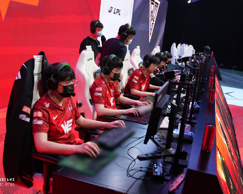 的决赛由 的决赛由